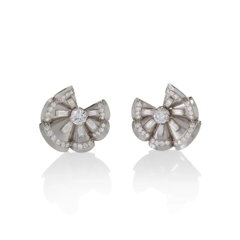 Diamond Fan-Shaped Ribbon Clip Earrings