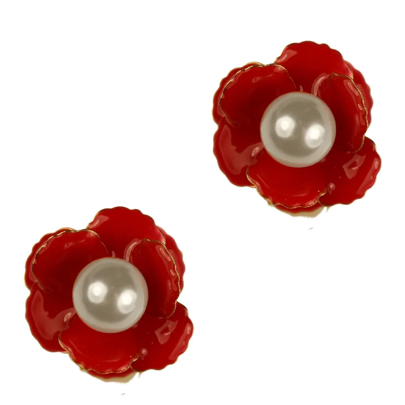 Leah Pearl Clip Earrings